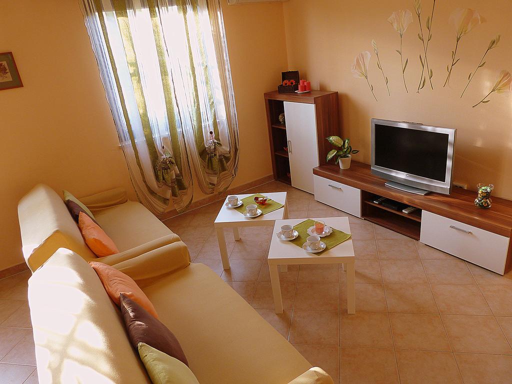 Apartment Oliva Pula Luaran gambar